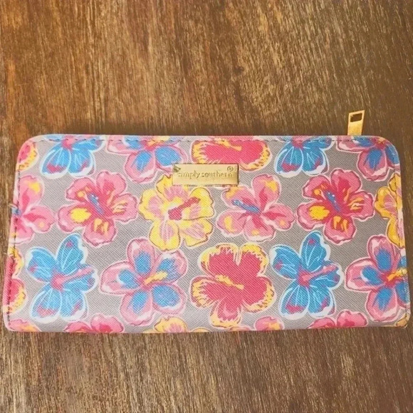 Simply Southern Wallet - Picture 1 of 4